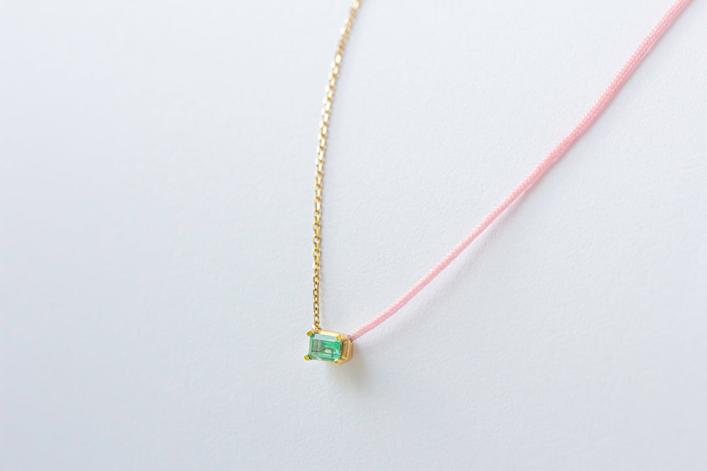 Collar cadena e hilo
